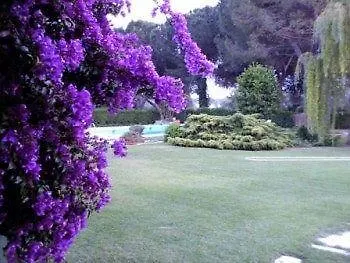 מלון Casale Belladonna 3*